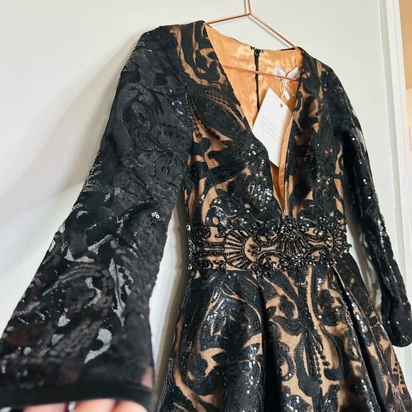MAC DUGGAL Black Nude Sequin Lace Burnout Embellished A-Line Dress Size 4 NWT - Picture 10 of 16
